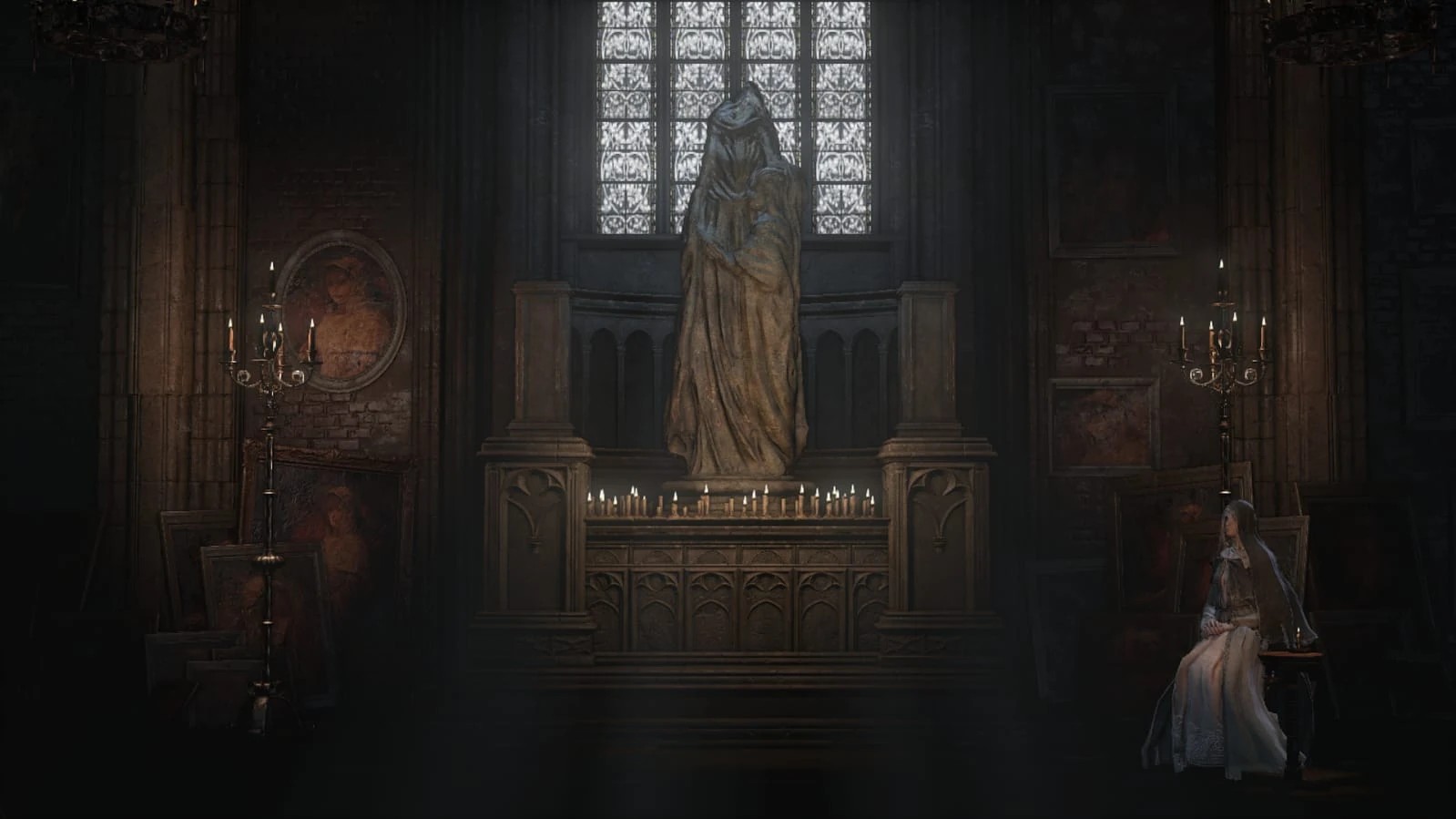 В первой части аналогичная статуя матери с ребенком являлась статуей Велки.